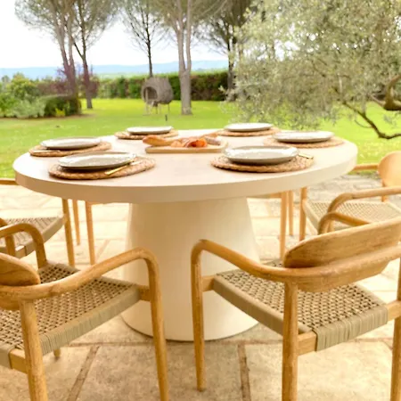 Avec Piscine A Gordes, En Provence Villa